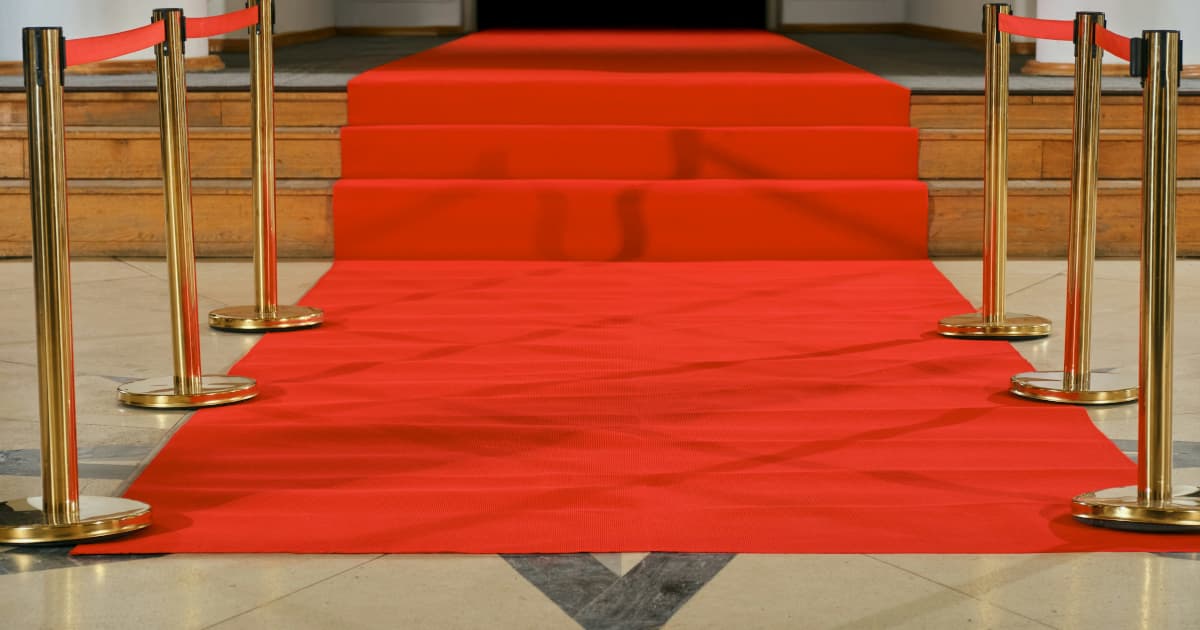 IHOP Hawaii Employees Honored at Pineapple Drop for Fire Response