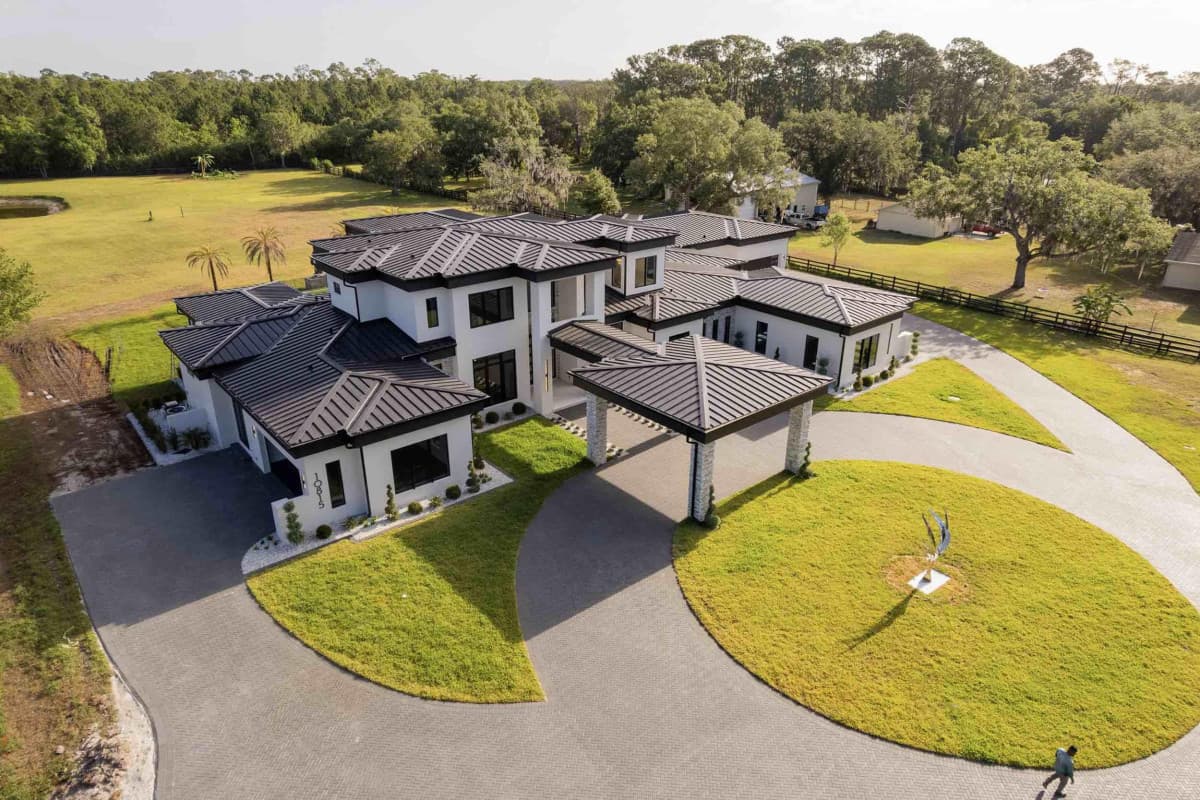 Ballard Custom Homes Elevates Luxury Living in Florida with Custom Builds and Renovations