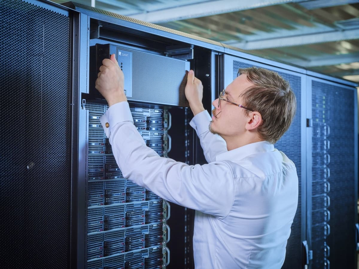 Q.ANT Unveils Photonic Native Processing Server at ISC 2025, Signaling a Leap in High-Performance Computing