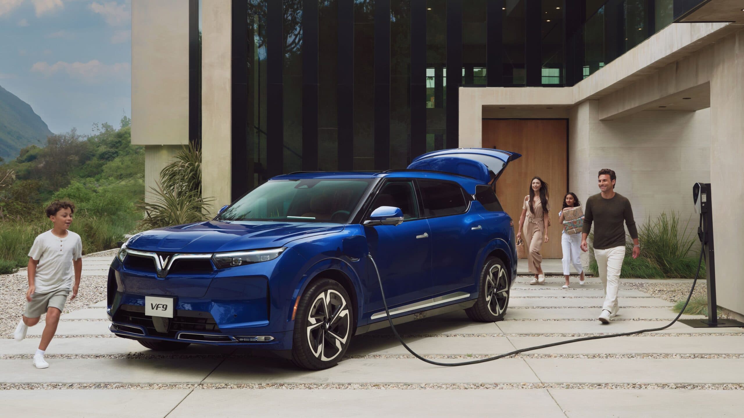 VinFast Sets New Standard in Electric Vehicle Market with Industry-Leading Warranty