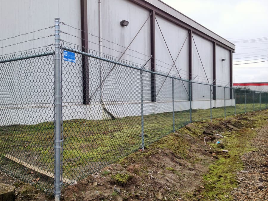 Expert Advice on Balancing Quality and Cost in Chain Link Fence Installations in Vancouver