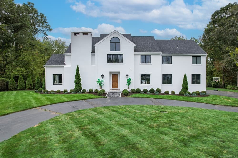 Connecticut Real Estate Market Stabilizes as Interest Rates Decline and Inventory Normalizes