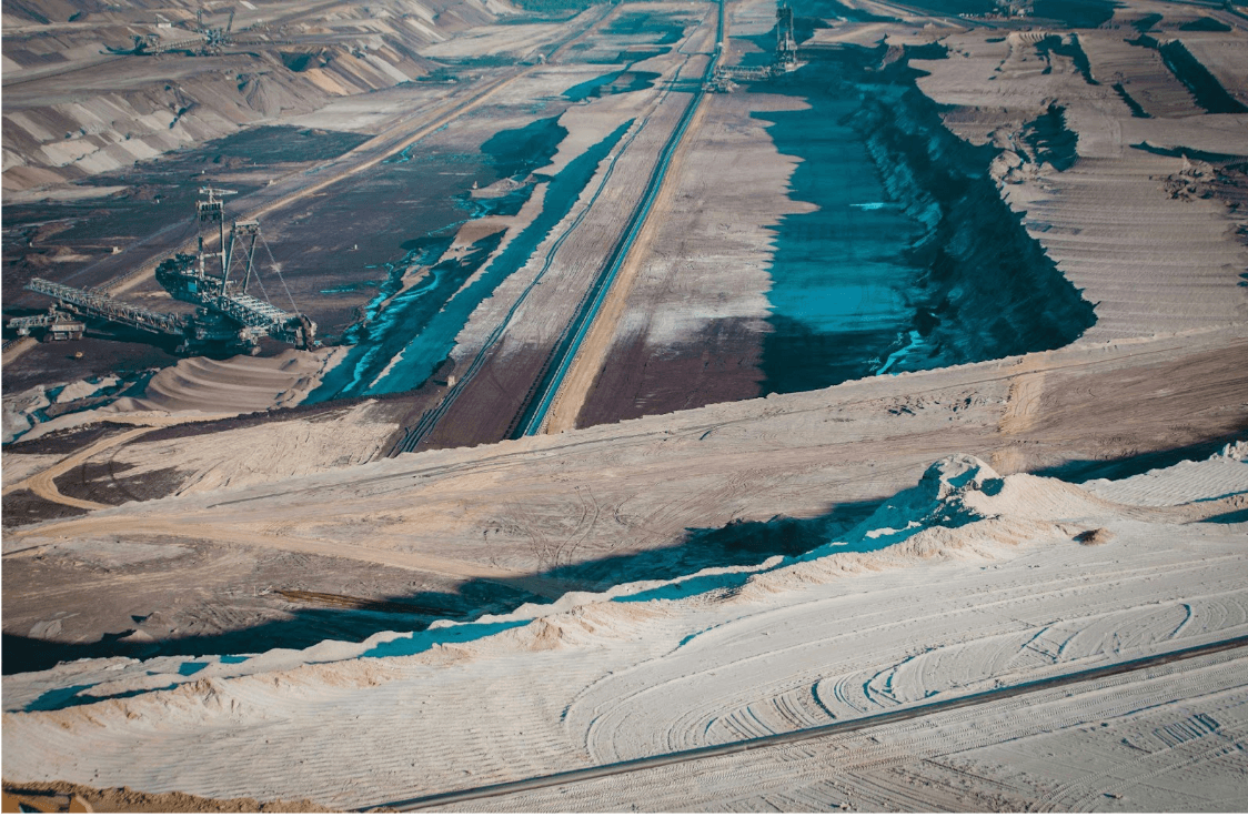 Global Energy Transition Elevates Gold, Silver, Uranium, and Copper as Key Investment Opportunities